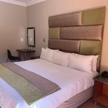 Polokwane Lodge Экстерьер фото
